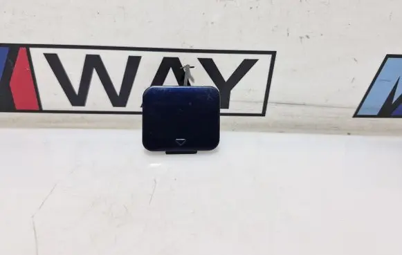 BMW 5 E39 Front tow hook cap/cover 8159353