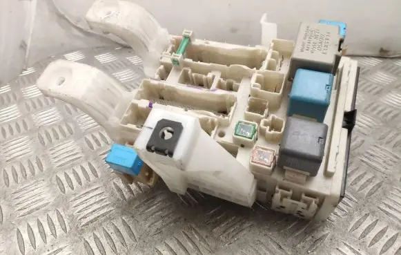 Toyota Prius (XW20) Fuse box set 5H231070 00395F06