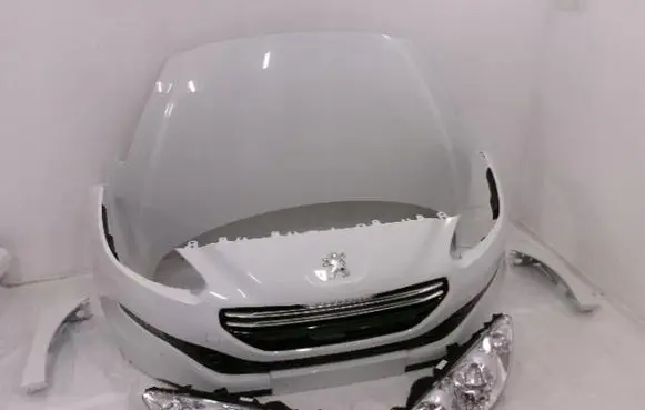 Peugeot RCZ Front piece kit 