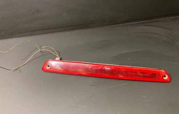 Third/center stoplight