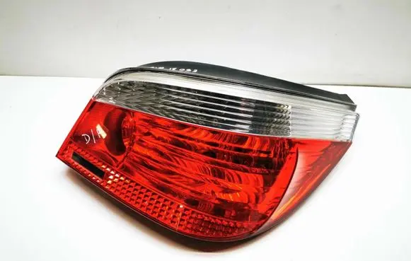 BMW 5 E60 E61 Rear/tail lights 6910768