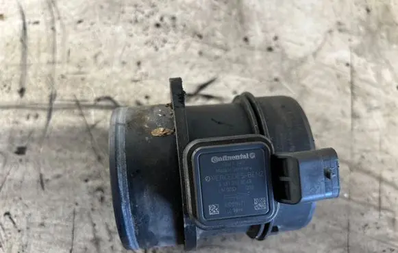 Mercedes-Benz C W204 Mass air flow meter A6510900148 5WK97917 032019471