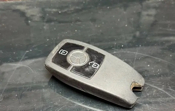Mercedes-Benz Sprinter W907 W910 Ignition key/card A2479054403