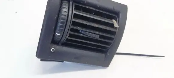 Opel Astra G Dash center air vent grill
