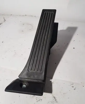 Hyundai Genesis Accelerator pedal position sensor 74766500 101203N0398
