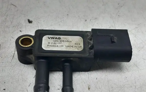 Audi Q7 4L Exhaust gas pressure sensor 03G906051A