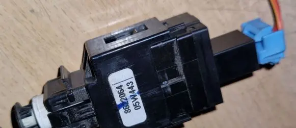 Volvo S60 Brake pedal sensor switch 8622064