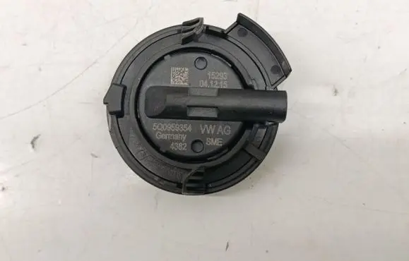 Audi A3 S3 8V Airbag deployment crash/impact sensor 5Q0959354