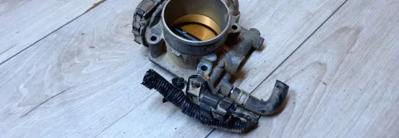Subaru Outback Throttle valve 16112aa010 11f260230