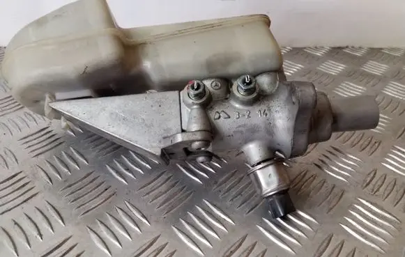 Mercedes-Benz R W251 Master brake cylinder A2514300202