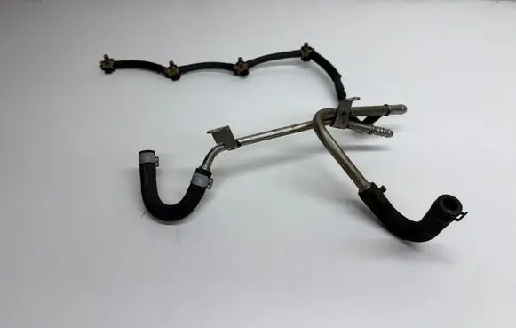 Volkswagen PASSAT B8 Fuel return line/hose 04L201360L