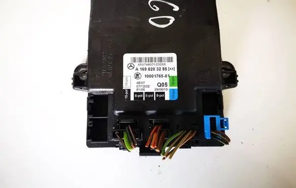 Mercedes-Benz B W245 Door control unit/module a1698203285 10001765-01