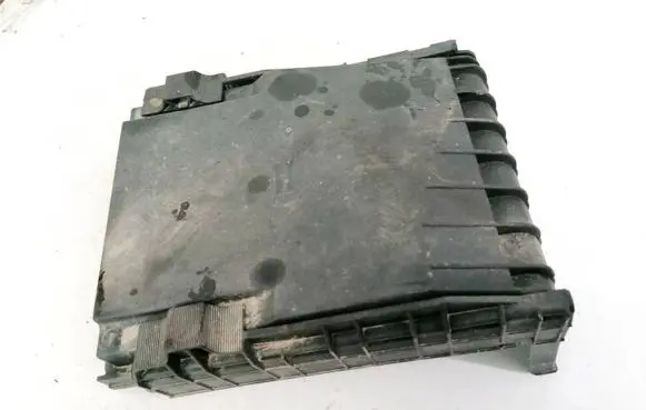 Volkswagen Golf V Battery box tray cover/lid 1K0937132F 017180061