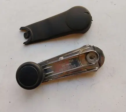 Audi 80 90 S2 B4 Front door window winding handle 443837581DE