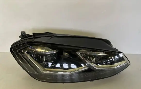 Volkswagen Golf VII Headlight/headlamp 5G1941036 1EY01306630