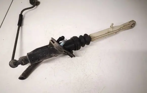 Volvo V70 Clutch master cylinder 8636540