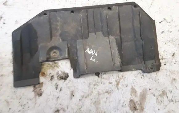 Mitsubishi Outlander Engine splash shield/under tray 5379a037