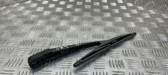 Suzuki SX4 Rear wiper blade arm