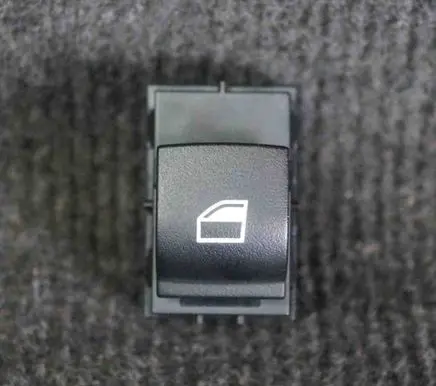 BMW 2 F46 Electric window control switch 9208107
