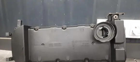 Ford Galaxy Rocker cam cover 021103475g