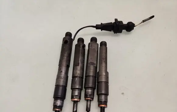 Fuel injectors set