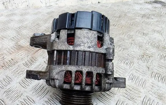 Hyundai i10 Generator/alternator 3730003500 2609013