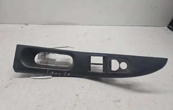 Audi A3 S3 8L Other front door trim element 8L3867171
