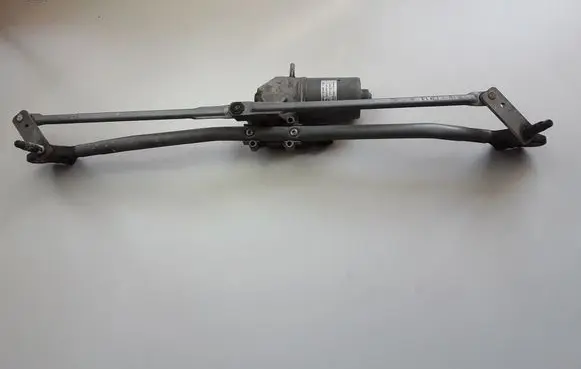 Front wiper linkage