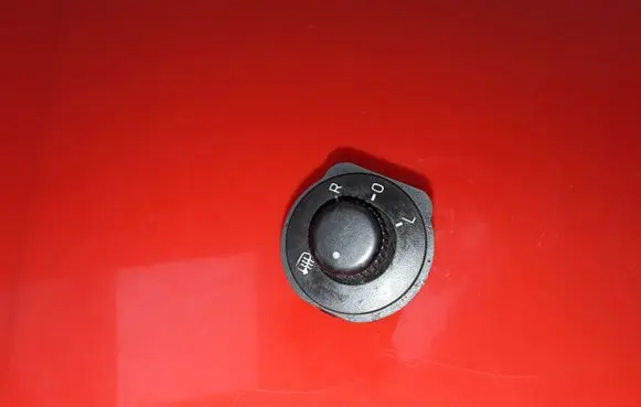 Seat Toledo IV (NH) Wing mirror switch 6JC959565A MR04214