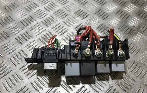 Skoda Octavia Mk1 (1U) Fuse box set 8l0941822