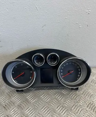 Opel Insignia A Speedometer (instrument cluster) 20970764