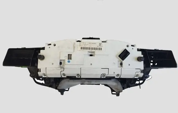 Citroen C5 Speedometer (instrument cluster) 9682386677 9682387877