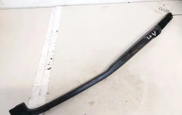 Volkswagen Phaeton Front wiper blade arm 8d1955410