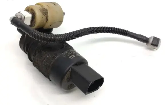 Audi A6 Allroad C6 Windscreen/windshield washer pump 1T0955651A