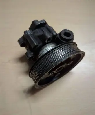 Audi A4 S4 B7 8E 8H Power steering pump 8E0146155N