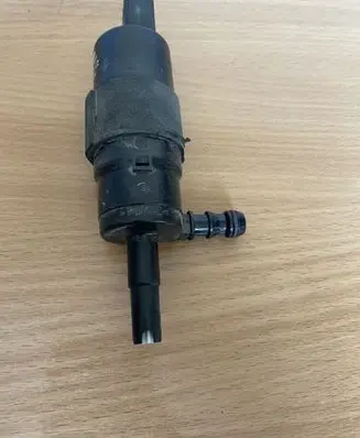 Audi A6 S6 C6 4F Headlight washer pump 3B7955681