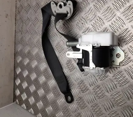 Toyota Corolla E160 E170 Front seatbelt 7P2810P