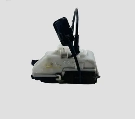 Renault Megane II Front door lock