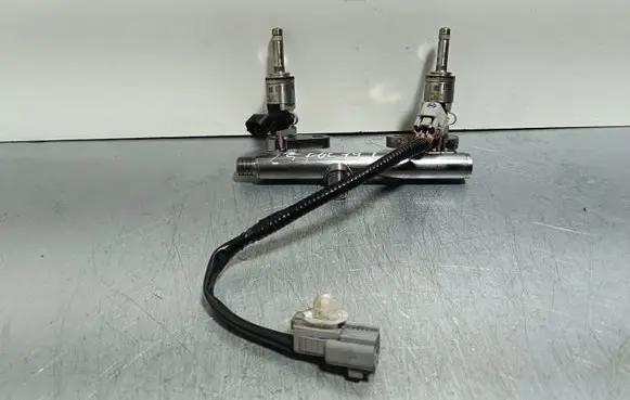 Subaru Forester SK Fuel injectors set 16611AB030
