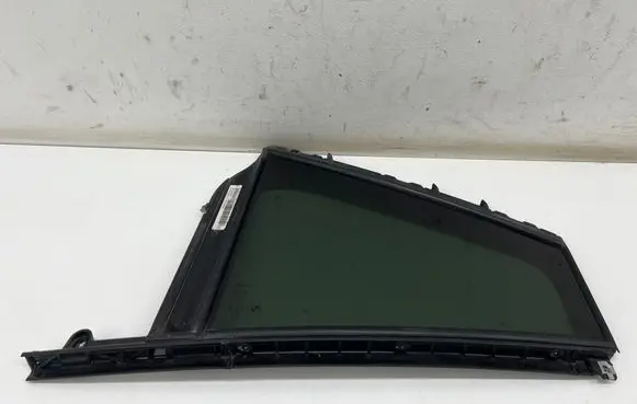 BMW 3 G20 G21 Rear vent window glass 7499514