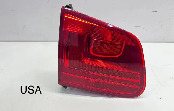 Volkswagen Tiguan Tailgate rear/tail lights