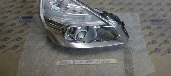 Renault Espace IV Headlight/headlamp 7701071857