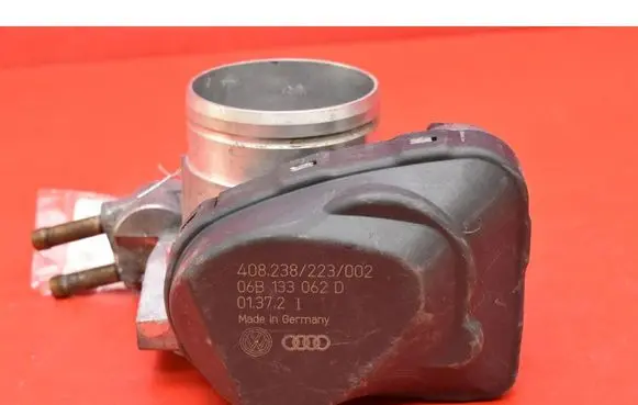 Volkswagen PASSAT B5.5 Throttle body valve 06B133062D