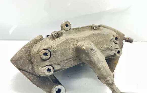 Front brake caliper
