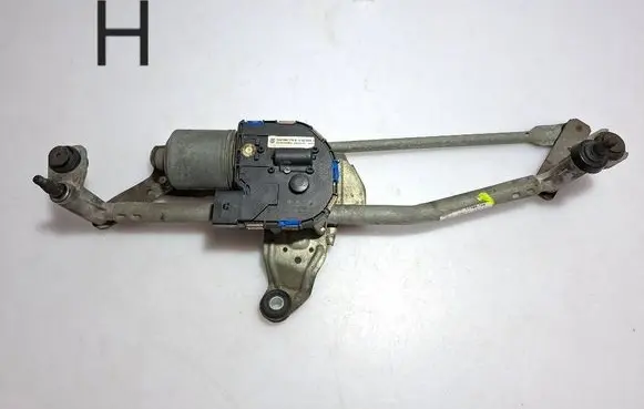 Volkswagen PASSAT CC Front wiper linkage and motor 3C8955023C 3C8955119A HW022SW0602
