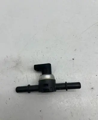 BMW X1 U11 Fuel pressure sensor Y9795279902 093023 0336378327