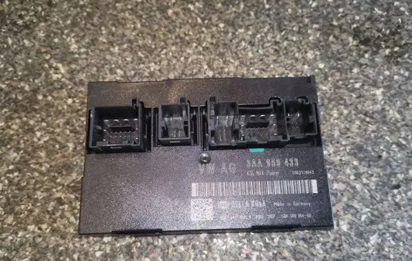 Volkswagen PASSAT B7 Other control units/modules 3AA959433