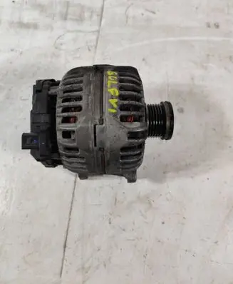 Volkswagen Golf VI Generator/alternator 03C903023A 0124525093