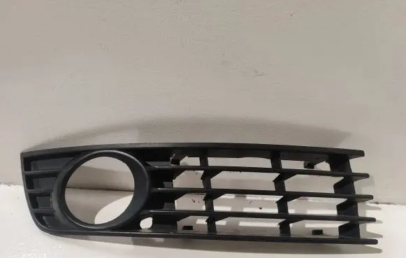 Audi A4 S4 B6 8E 8H Front bumper lower grill 8E0807682 0010111840420