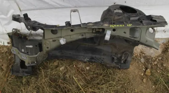 Toyota Avensis T270 Front quarter panel 